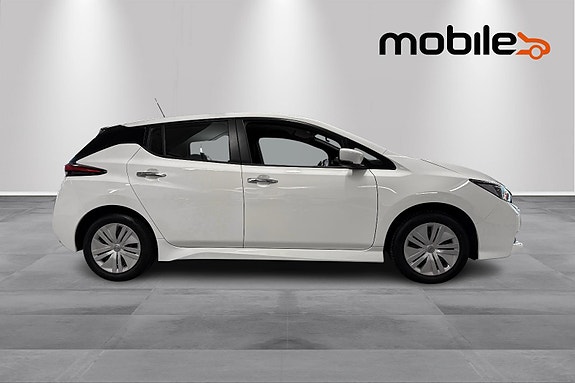 Nissan Leaf 2 of 5