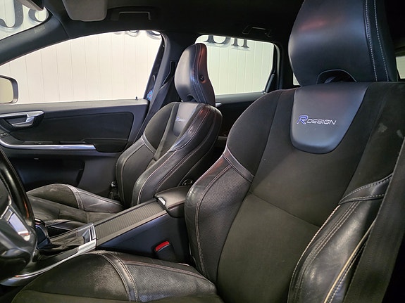 Volvo XC60 8 of 22