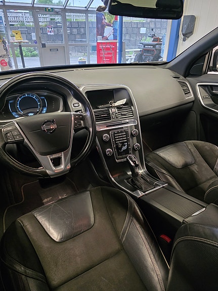 Volvo XC60 7 of 22