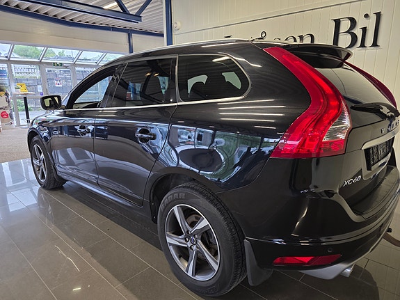 Volvo XC60 3 of 22