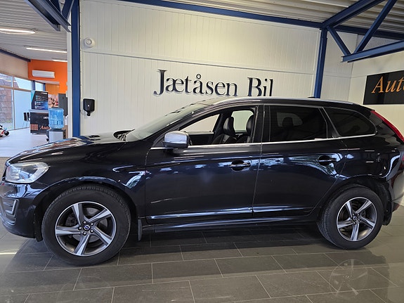 Volvo XC60 2 of 22