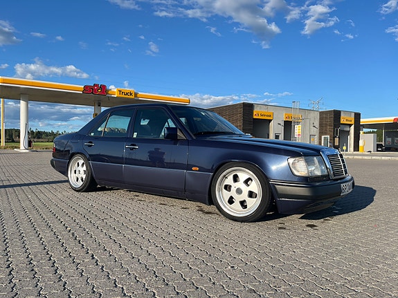 Mercedes-Benz E300 D 1991 photo 4