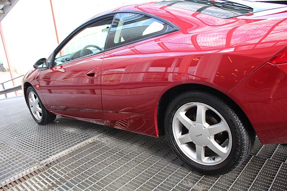 Ford Cougar 27 of 30