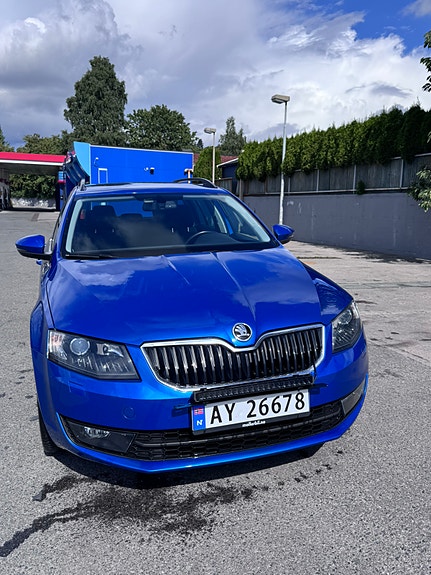 Skoda Octavia 2 of 20