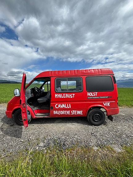 Ford Transit 3 of 5