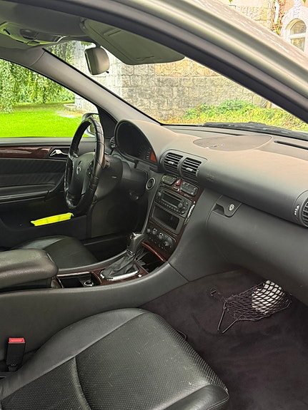 Mercedes-Benz C220 19 of 22