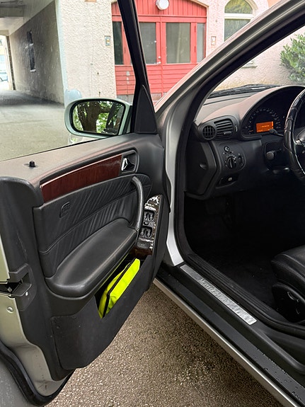 Mercedes-Benz C220 14 of 22
