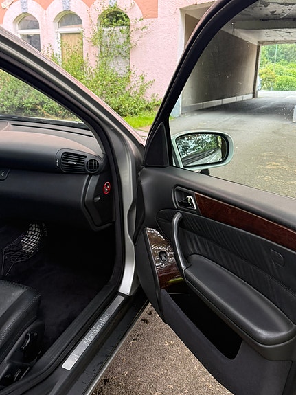 Mercedes-Benz C220 20 of 22