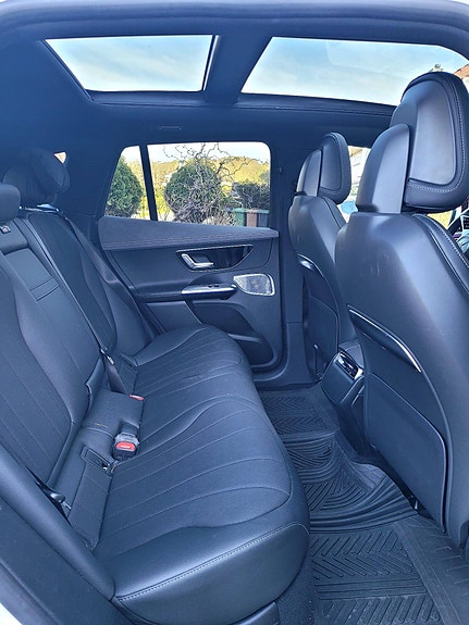 Mercedes-Benz EQE SUV 12 of 19
