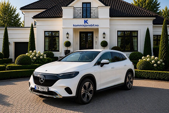 Mercedes-Benz EQE SUV 3 of 5