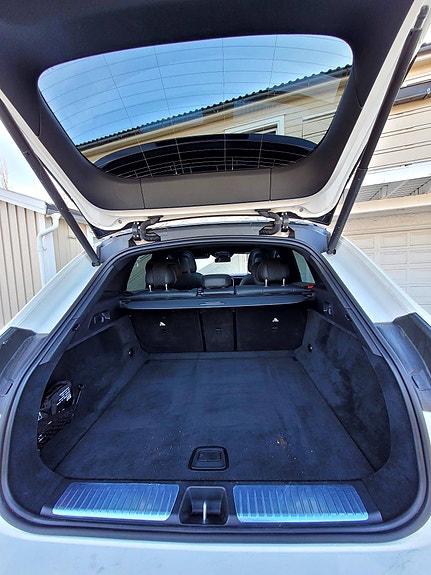 Mercedes-Benz EQE SUV 19 of 19