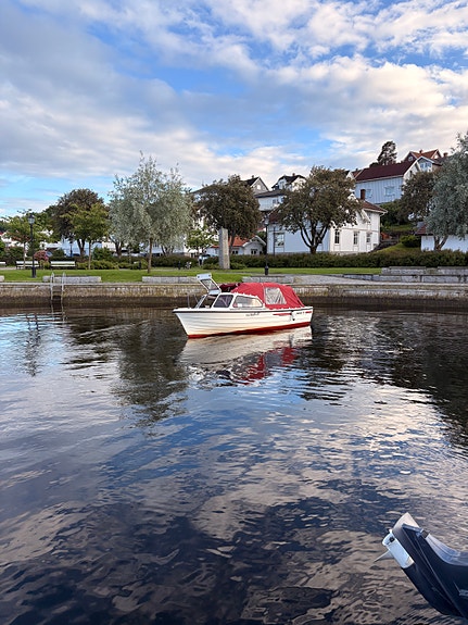 Praktisk daycruiser leies ut (Leier også ut Rana 17, 10 hk) 10 of 12