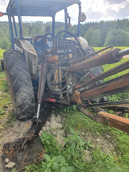 Ford 4000 4 of 5