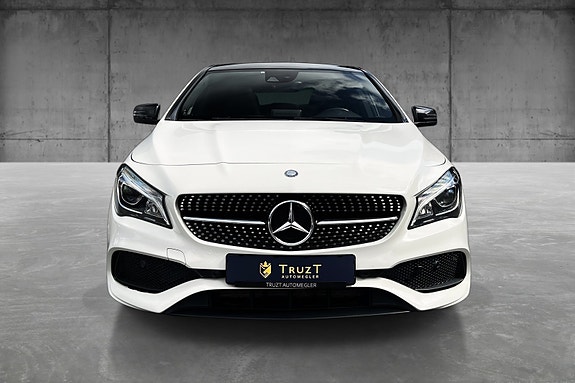 Mercedes-Benz CLA 4 of 5