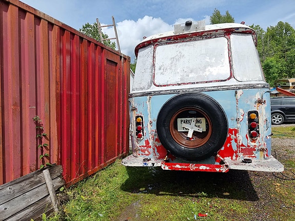 Mercedes-Benz 4 of 5