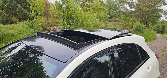 Mercedes-Benz A180 4 of 5