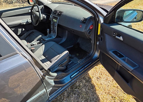 Volvo S40 10 of 13