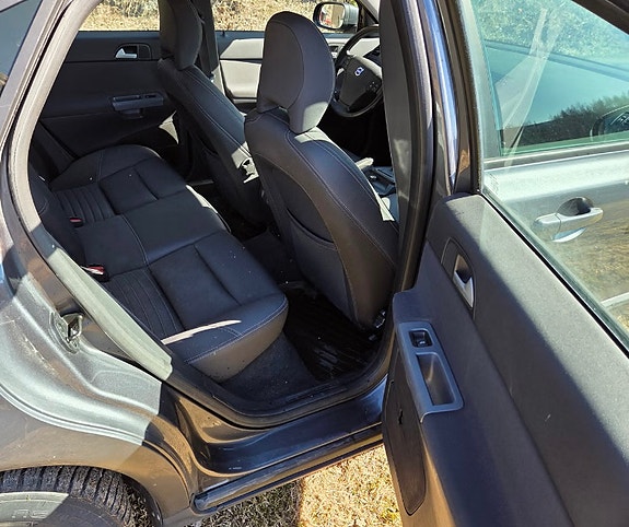 Volvo S40 11 of 13