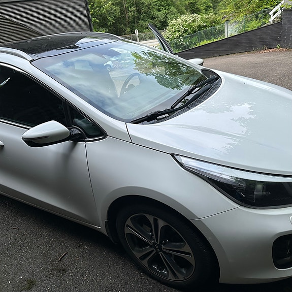 Kia Ceed 3 of 5