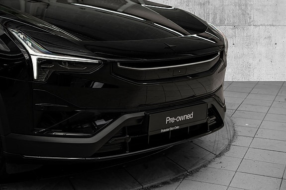 Polestar 3 2 of 5