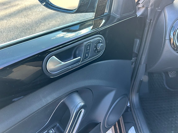 Volkswagen Beetle 12 of 16