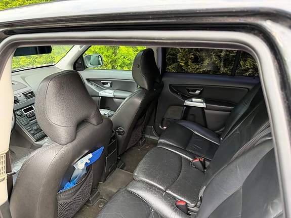Volvo XC90 7 of 13