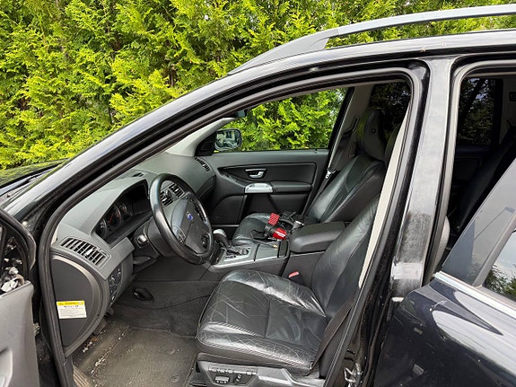 Volvo XC90 6 of 13