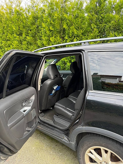 Volvo XC90 8 of 13