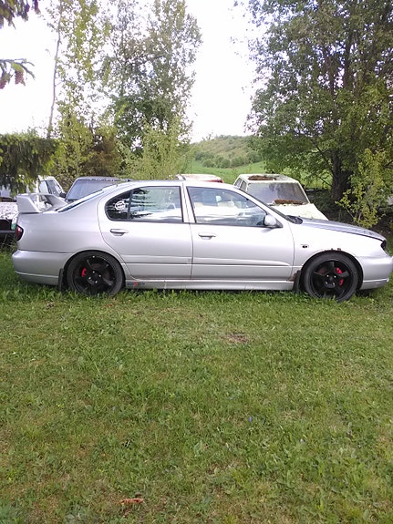 Nissan Primera 4 of 5