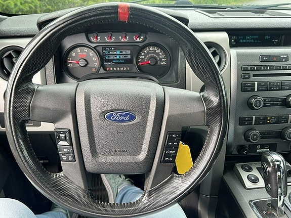 Ford F-150 29 of 30
