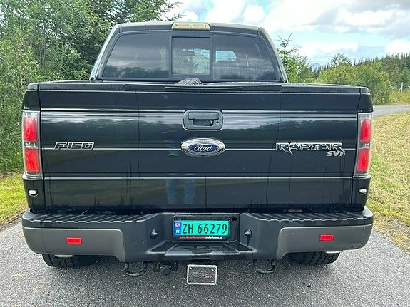 Ford F-150 4 of 5