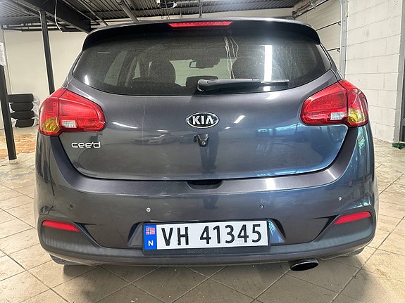 Kia Ceed 4 of 5