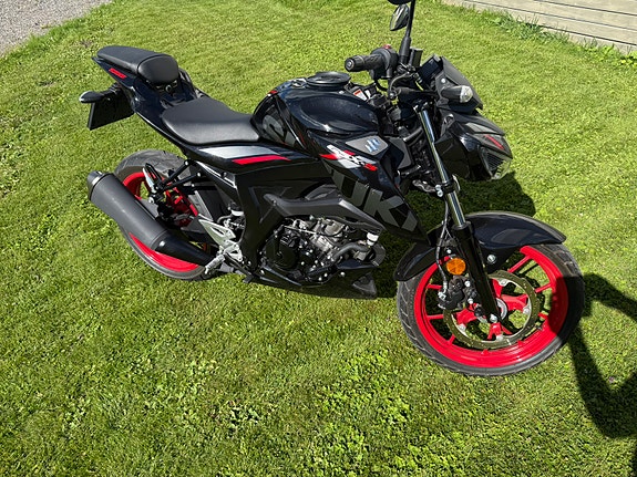Suzuki GSX-S 125 2 of 5