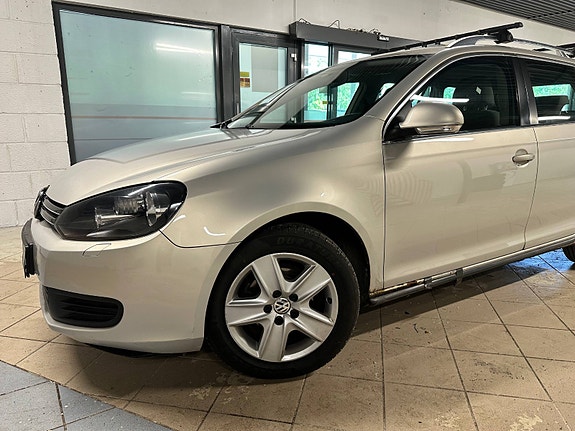 Volkswagen Golf 3 of 5