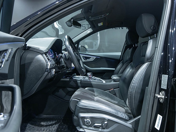 Audi Q7 6 of 30