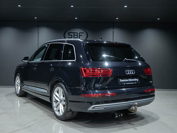 Audi Q7 5 of 30