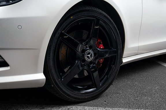 Mercedes-Benz CLS350 3 of 5