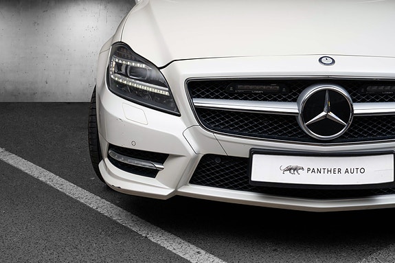 Mercedes-Benz CLS350 5 of 5