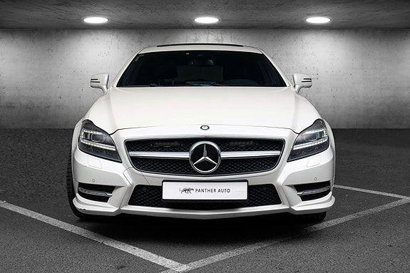 Mercedes-Benz CLS350 4 of 5