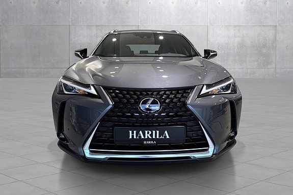 Lexus UX300e 2 of 5