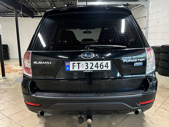 Subaru Forester 4 of 5