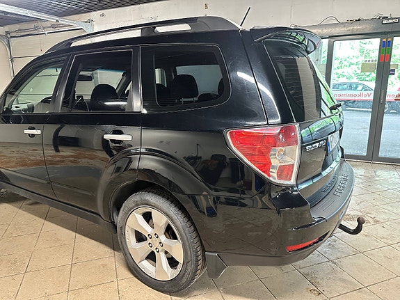 Subaru Forester 3 of 5