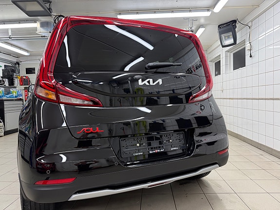 Kia e-Soul 9 of 30