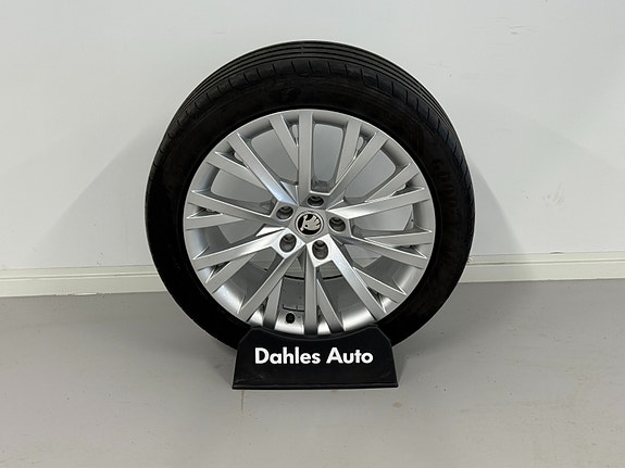 Skoda Superb 8 of 30