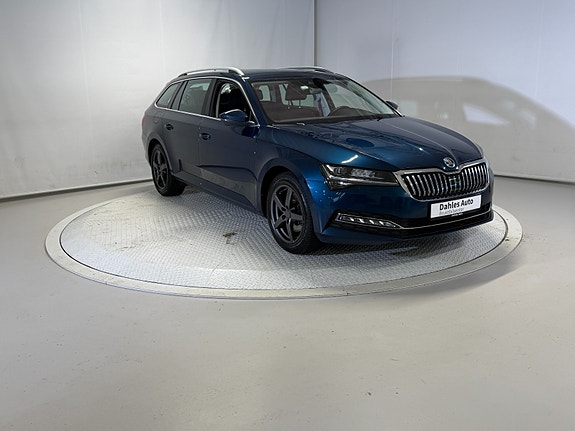 Skoda Superb 2 of 5