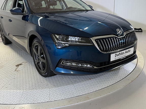 Skoda Superb 16 of 30