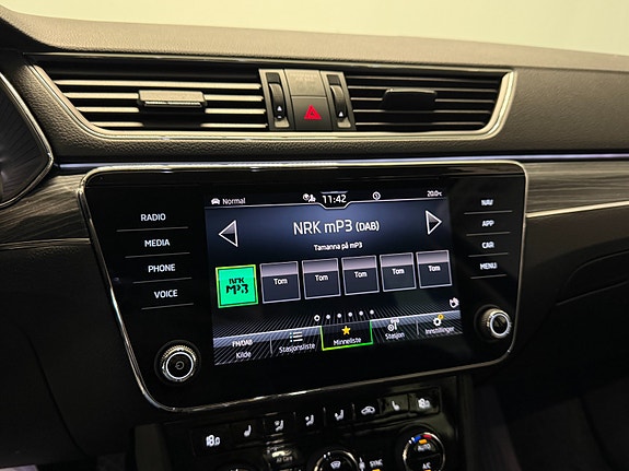 Skoda Superb 28 of 30