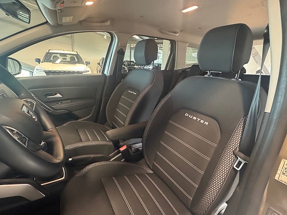Dacia Duster 11 of 17