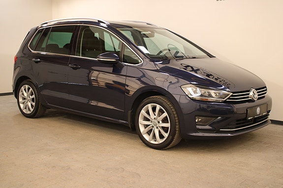 Volkswagen Golf Sportsvan 9 of 30