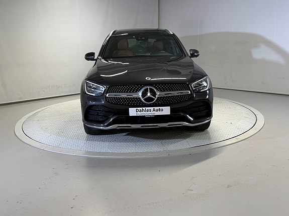 Mercedes-Benz GLC300 e 15 of 30